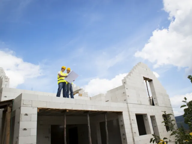 Maison en construction en Belgique : la loi breyne vous protège en cas de faillite de l'entrepreneur.